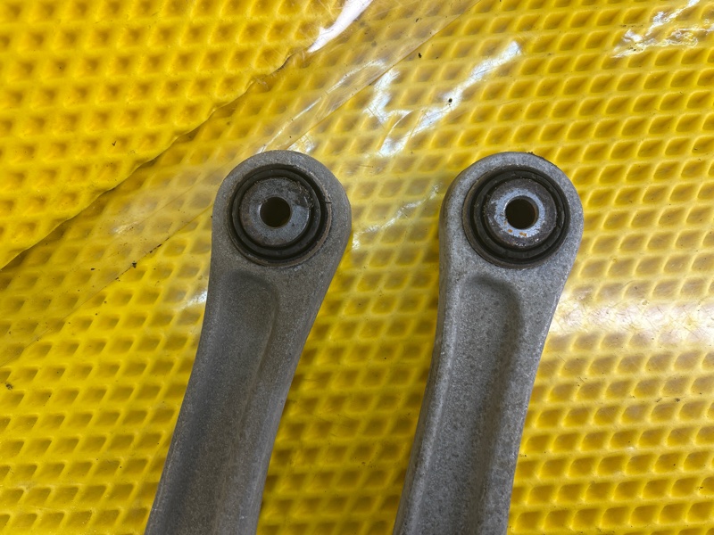 Рычаг Volkswagen Touareg 2003 7L6