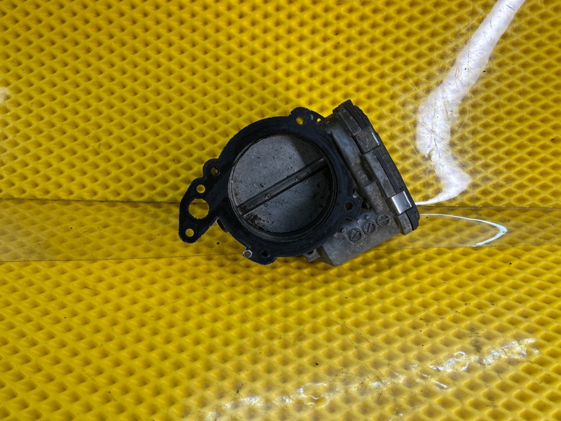 Дроссельная заслонка Volkswagen Touareg 2003 7L6