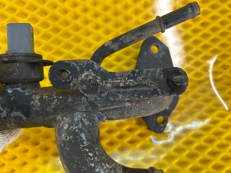 Трубка системы охлаждения Volkswagen Touareg 2003 7L6