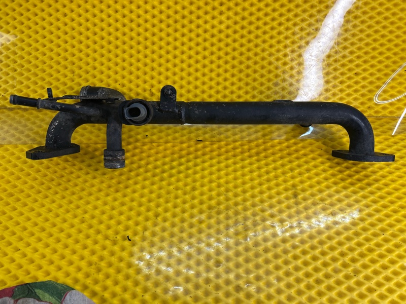 Трубка системы охлаждения Volkswagen Touareg 2003 7L6