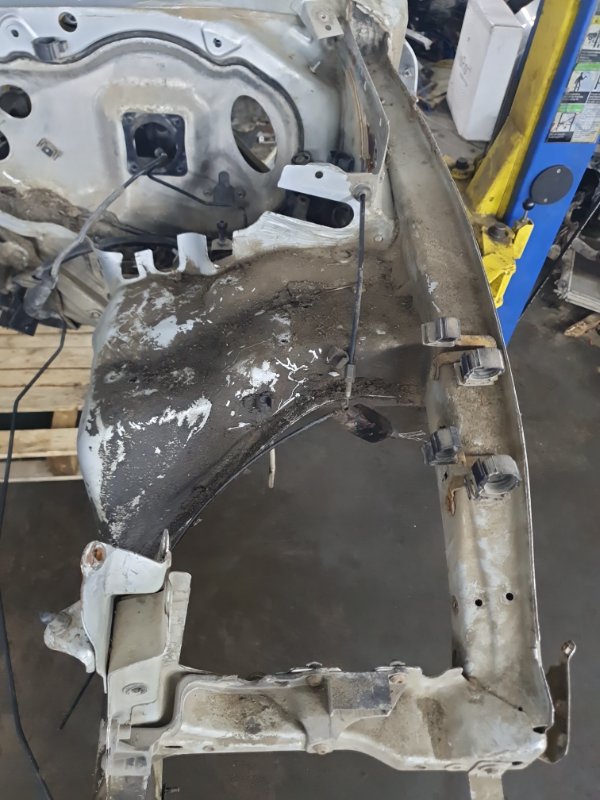 Четверть передняя левая (лонжерон) Volkswagen Touareg 2003 7L6