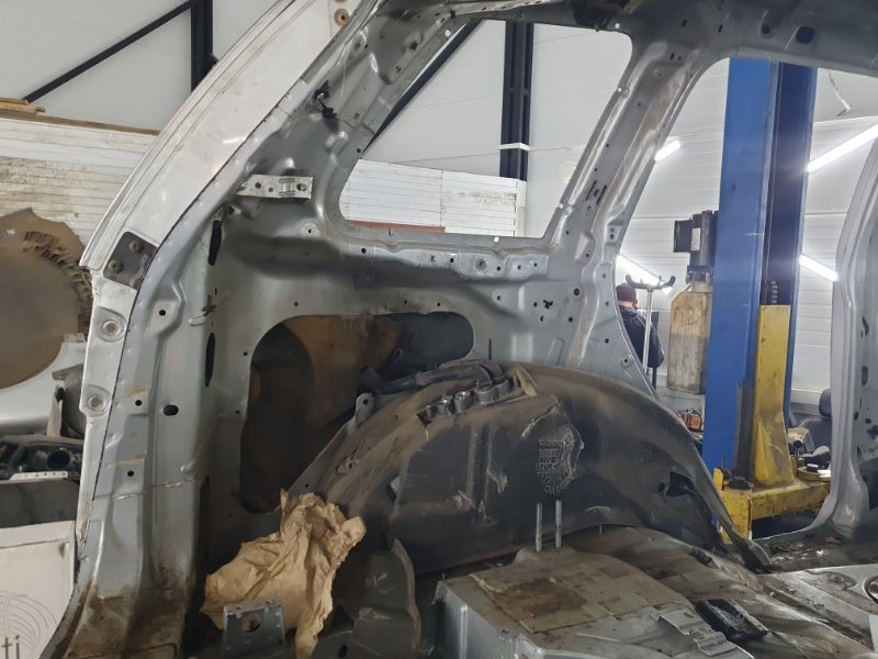 Крыло ( Четверть ) Volkswagen Touareg 2003 7L6