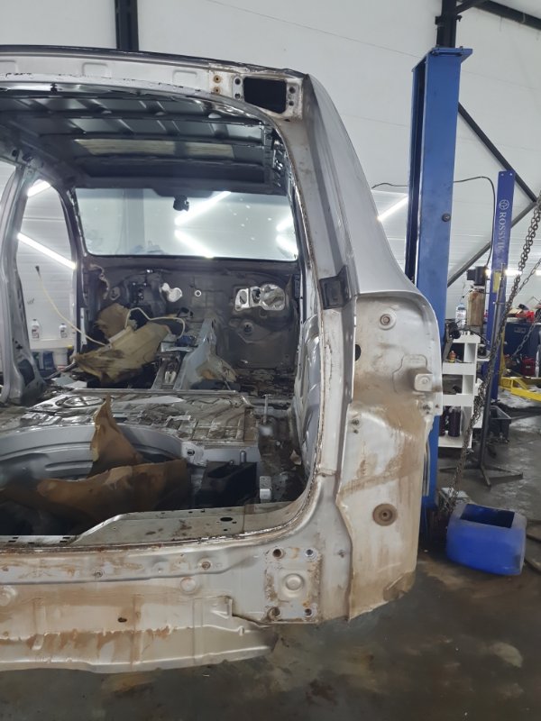 Крыло ( Четверть ) Volkswagen Touareg 2003 7L6