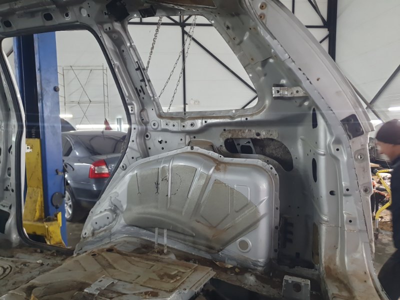 Крыло ( Четверть ) Volkswagen Touareg 2003 7L6