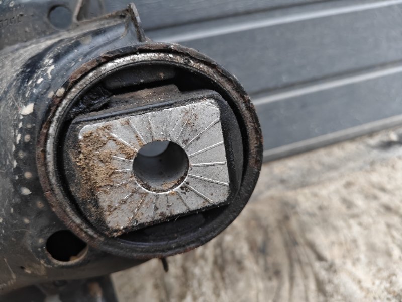 Подрамник Volkswagen Touareg 2003 7L6