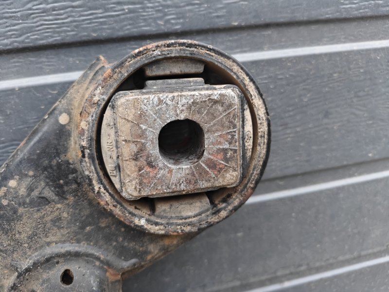 Подрамник Volkswagen Touareg 2003 7L6