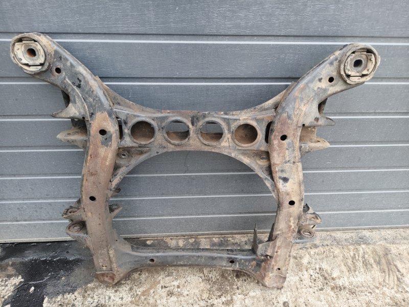 Подрамник Volkswagen Touareg 2003 7L6