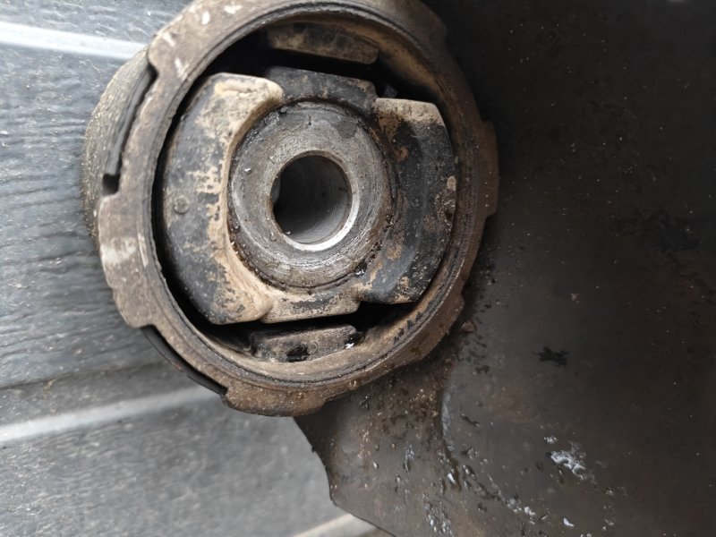 Подрамник Volkswagen Touareg 2003 7L6