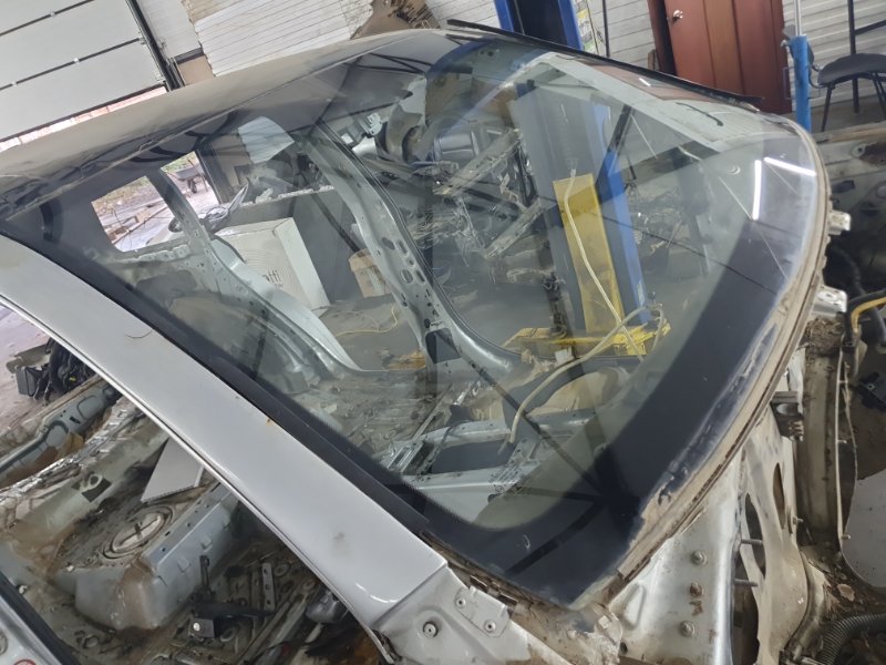 Стекло лобовое Volkswagen Touareg 2003 7L6