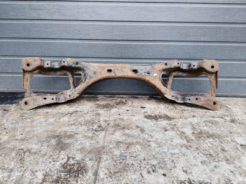 Подрамник задний Volkswagen Touareg 2003 7L6