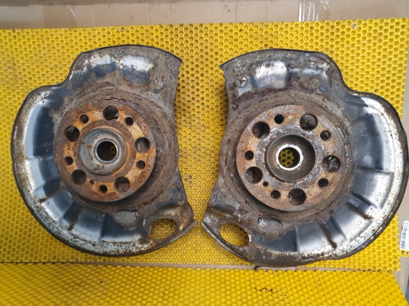 Кулак Mercedes-Benz S-Class W221