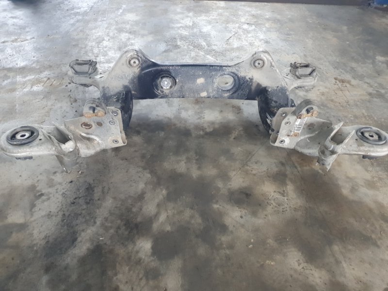 Подрамник Mercedes-Benz S-Class W221