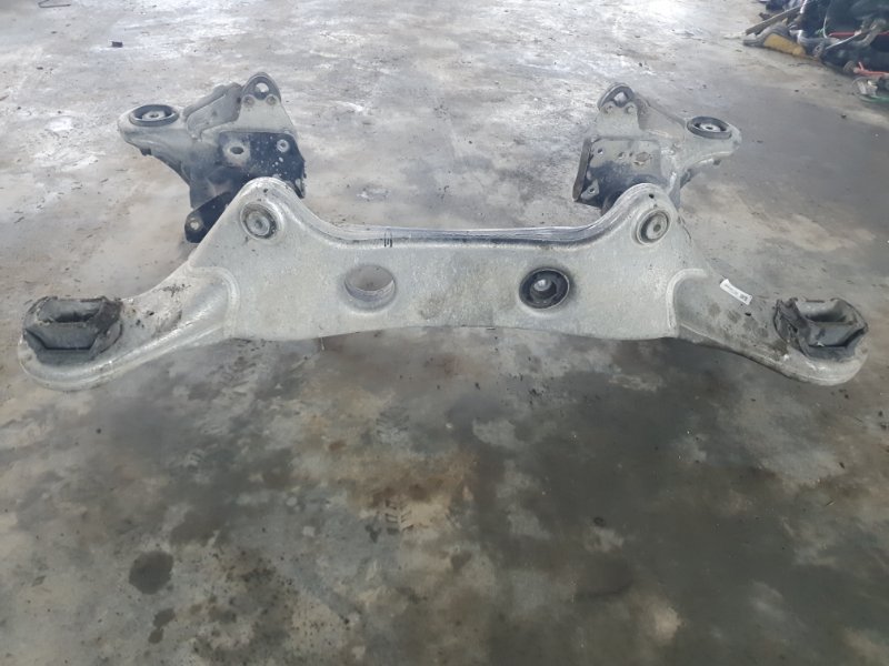 Подрамник Mercedes-Benz S-Class W221