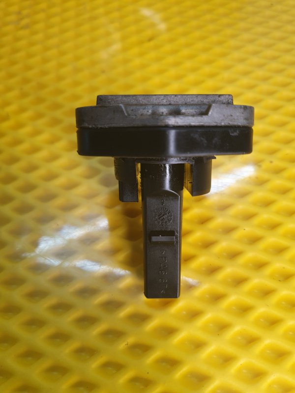 Датчик уровня масла SKODA Octavia 2009 A5