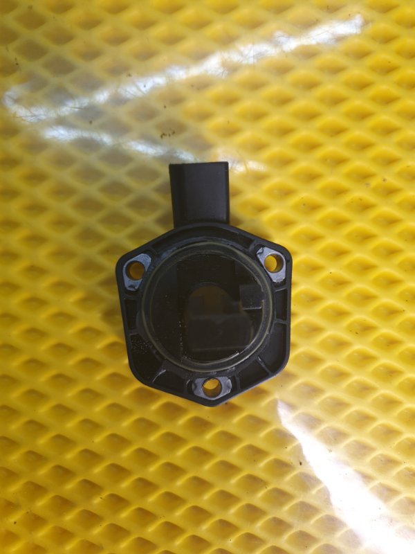 Датчик уровня масла SKODA Octavia 2009 A5