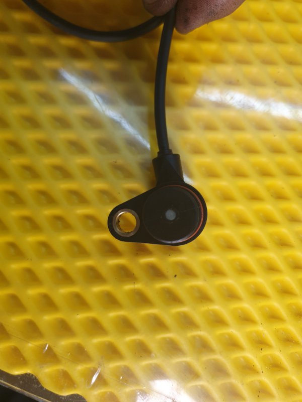 Датчик коленвала SKODA Octavia 2009 A5