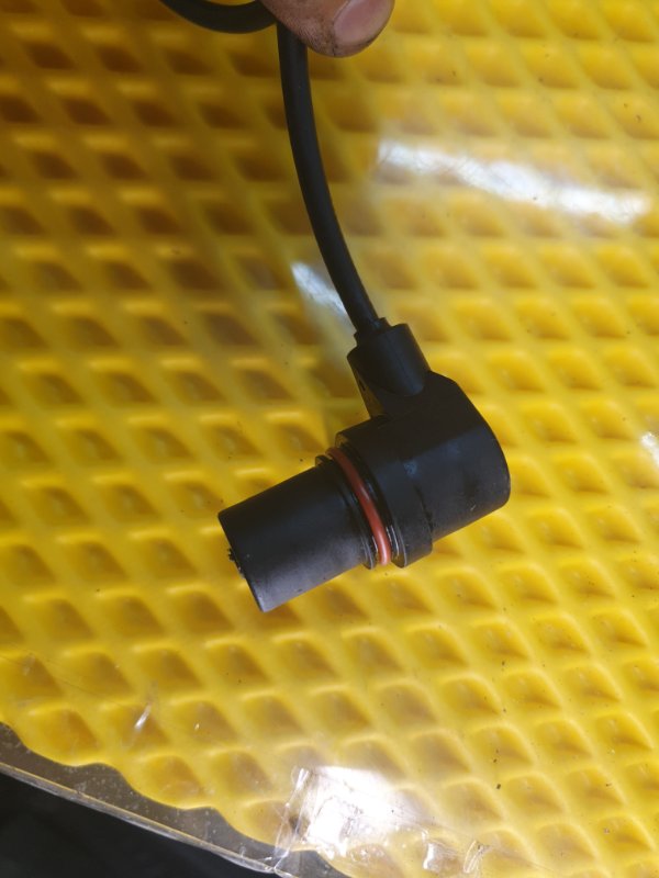 Датчик коленвала SKODA Octavia 2009 A5