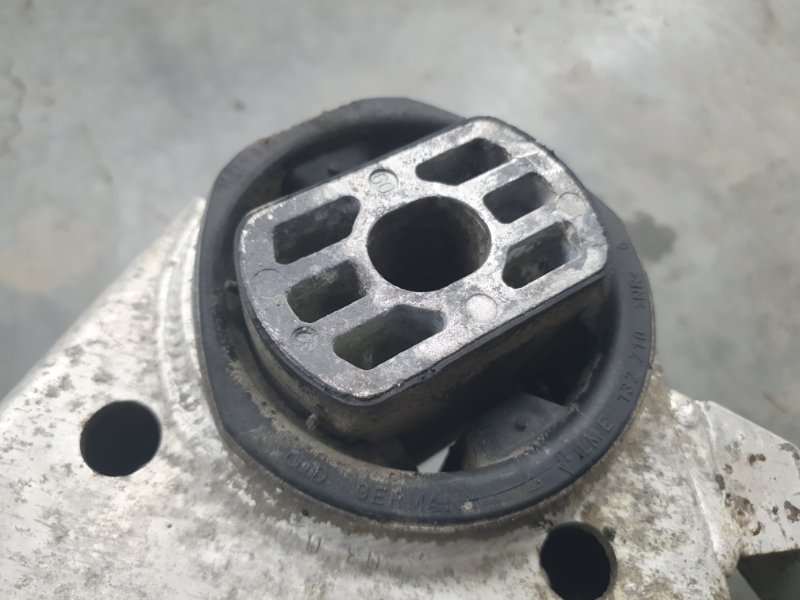 Балка подмоторная (подрамник) Volkswagen Phaeton 2005 3D2