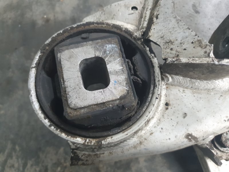 Балка подмоторная (подрамник) Volkswagen Phaeton 2005 3D2