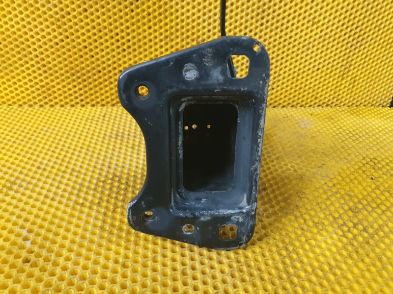 Кронштейн усилителя бампера Mercedes-Benz GL-Class 2008 X164