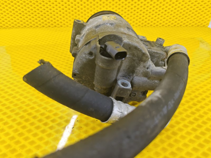 Компрессор кондиционера Skoda Octavia 2012 A5