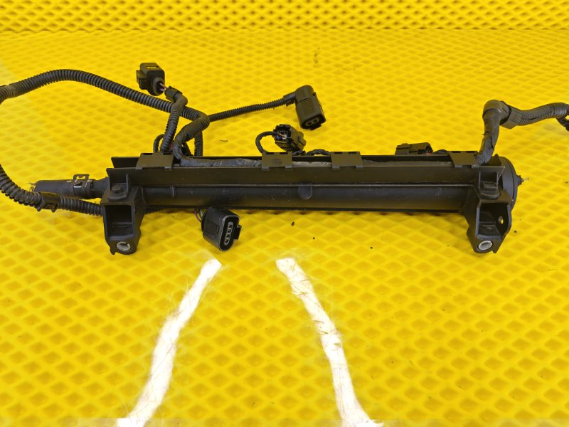 Рампа топливная Skoda Octavia 2012 A5