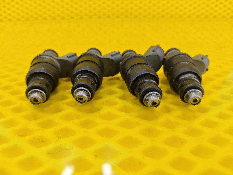 Форсунка топливная Skoda Octavia 2012 A5