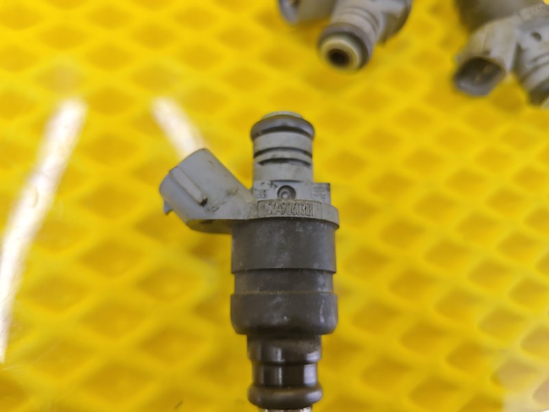 Форсунка топливная Skoda Octavia 2012 A5