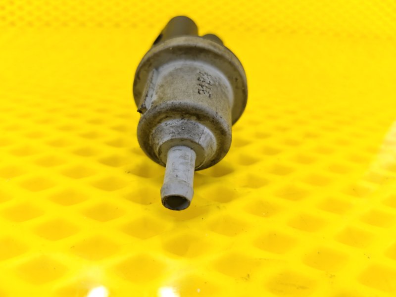 Клапан вентиляции топливного бака Skoda Octavia 2012 A5