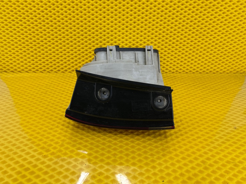 Фонарь задний левый Volkswagen Touareg 2003 7L6