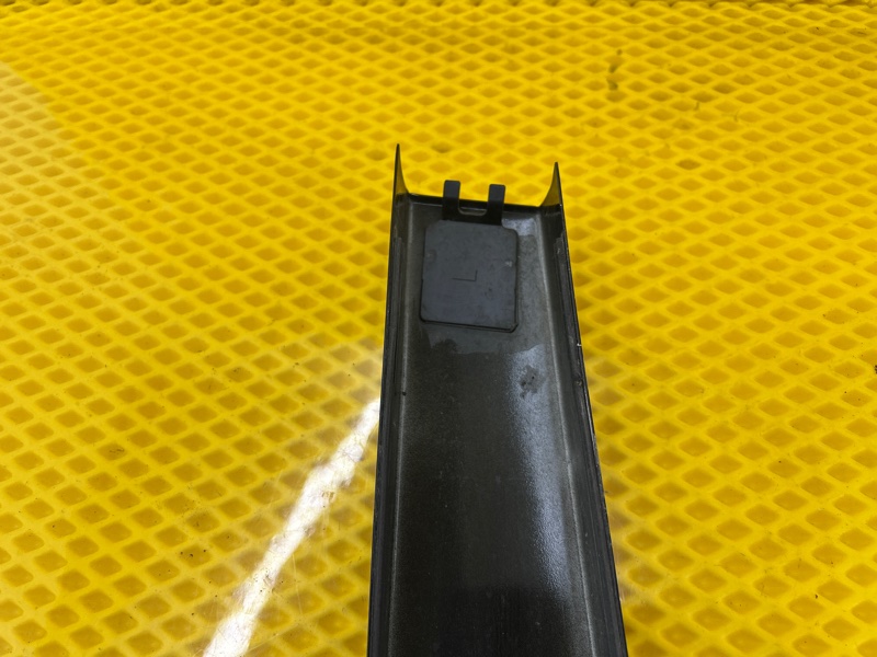 Накладка Volkswagen Touareg 2003 7L6