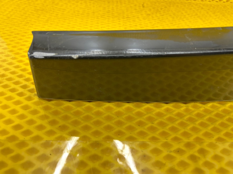 Накладка Volkswagen Touareg 2003 7L6