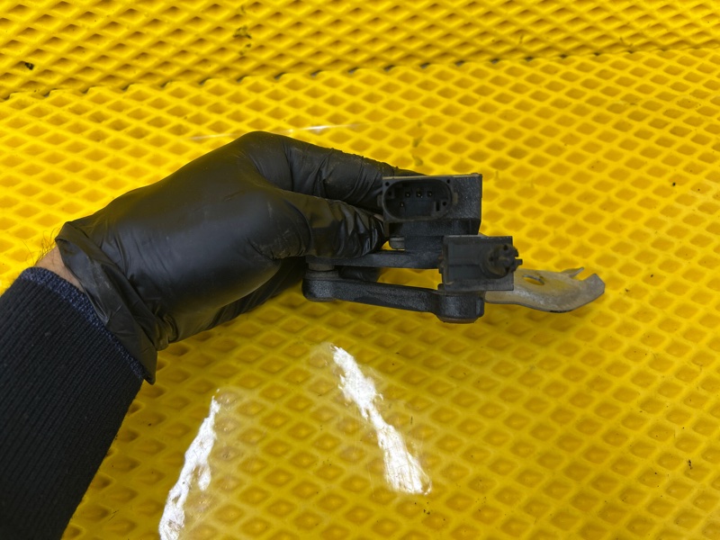 Датчик дорожного просвета Volkswagen Touareg 2003 7L6