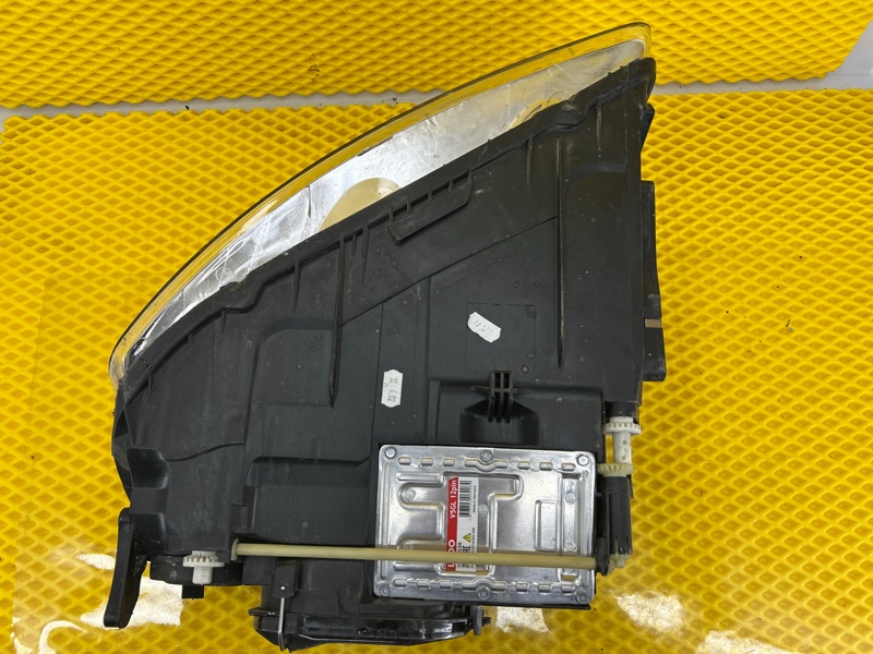 Фара левая Volkswagen Touareg 2003 7L6