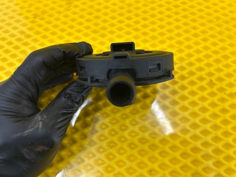 Клапан вентиляции картерных газов Volkswagen Touareg 2003 7L6