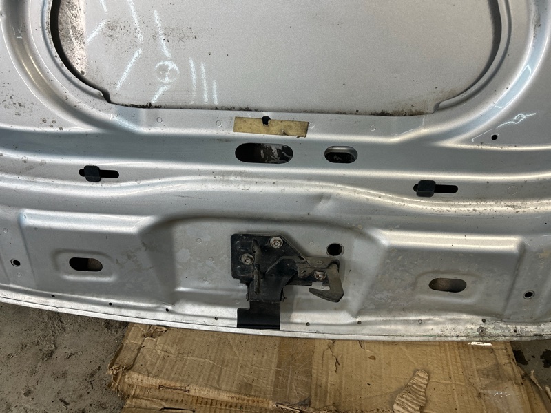 Капот Volkswagen Touareg 2003 7L6