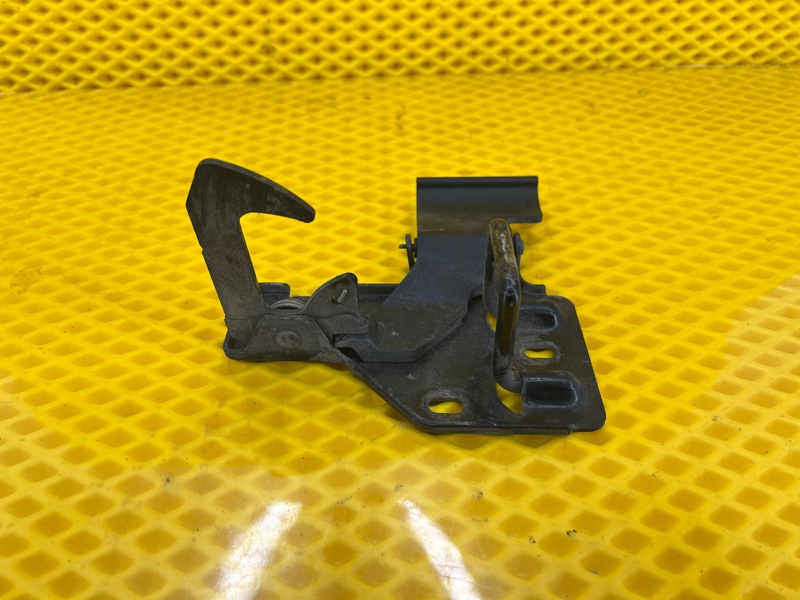 Замок капота Volkswagen Touareg 2003 7L6