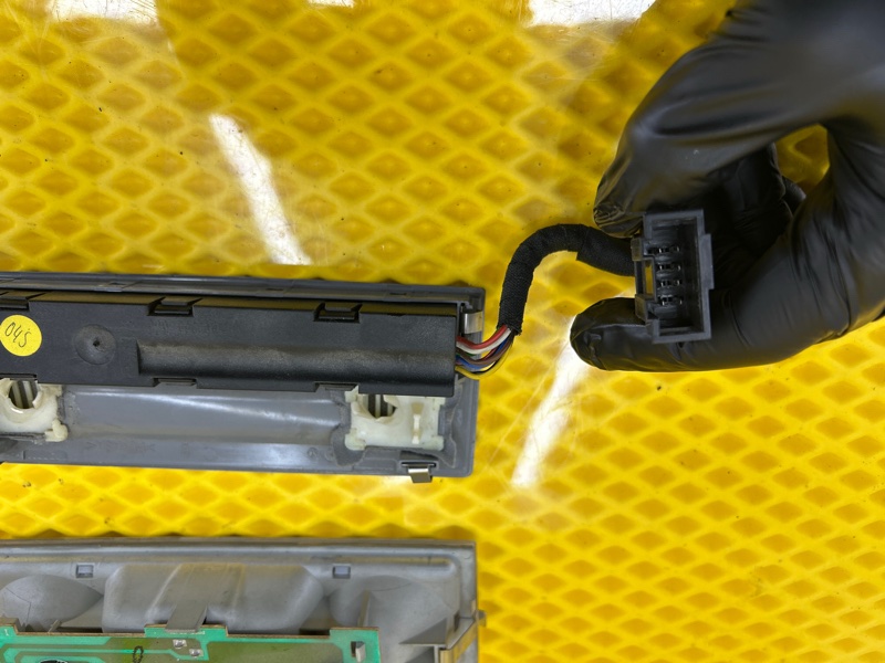 Плафон салонный Volkswagen Touareg 2003 7L6