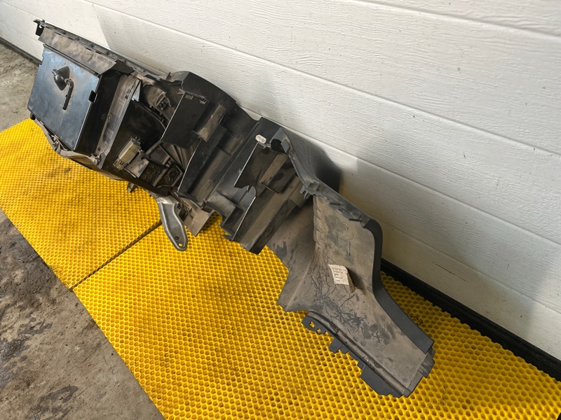 Бардачок Volkswagen Touareg 2003 7L6