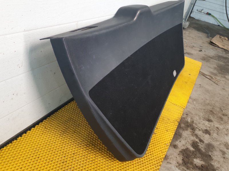 Обшивка крышки багажника Mercedes-Benz GL-Class 2008 X164