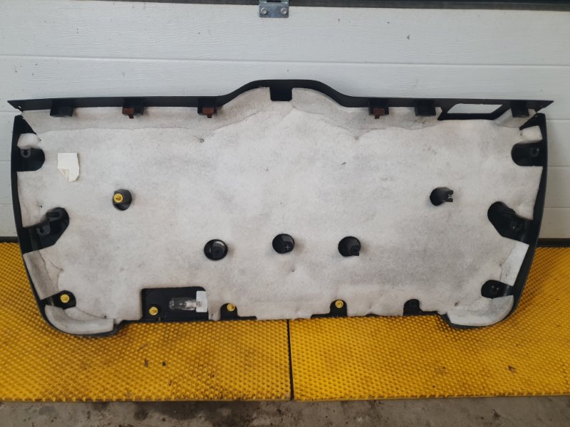 Обшивка крышки багажника Mercedes-Benz GL-Class 2008 X164