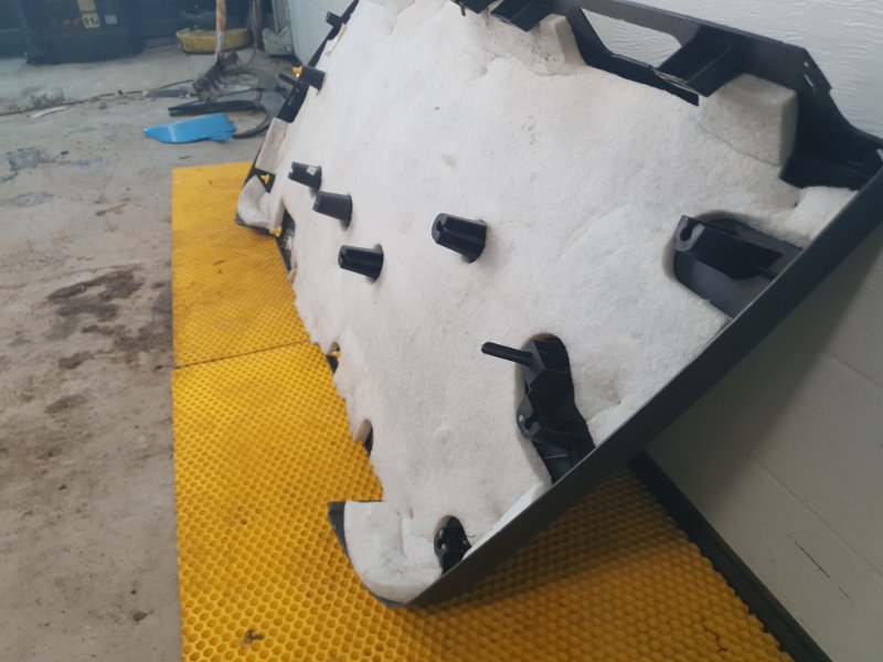 Обшивка крышки багажника Mercedes-Benz GL-Class 2008 X164