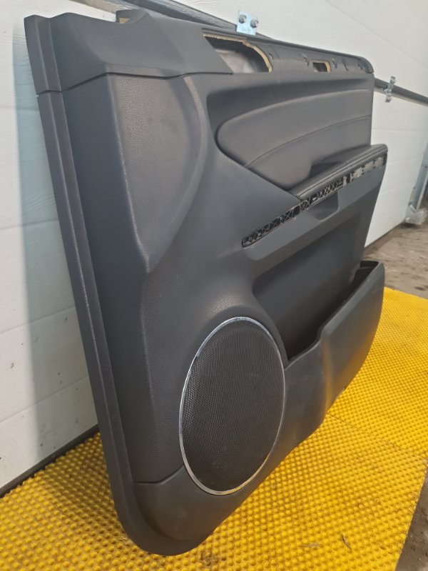 Обшивка двери (карта) Mercedes-Benz GL-Class 2008 X164