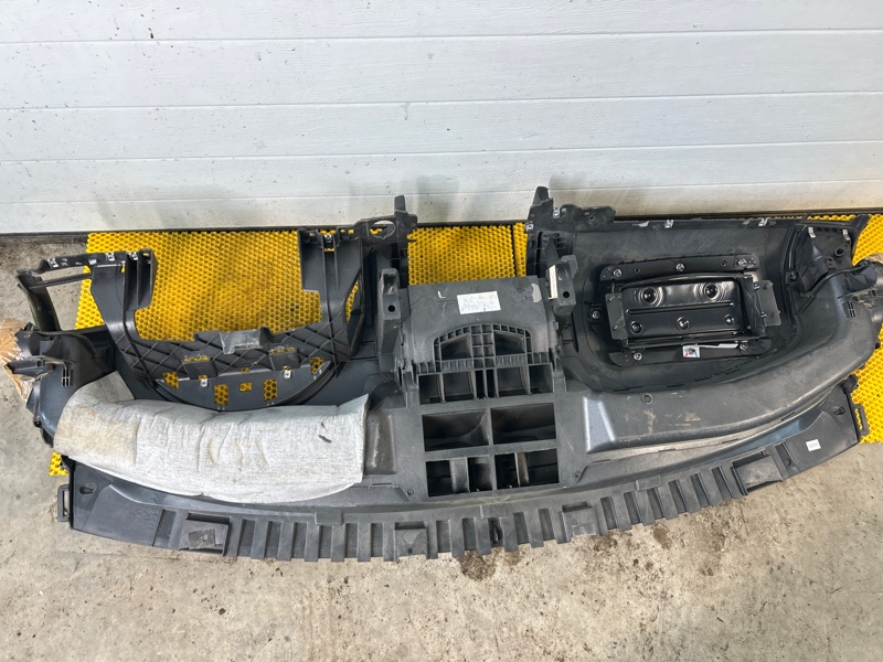 Панель передняя салона (торпедо) Volkswagen Touareg 2003 7L6