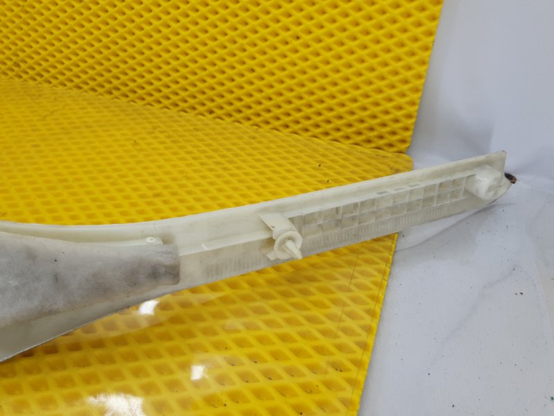 Обшивка стойки задней левой Mercedes-Benz GL-Class 2008 X164