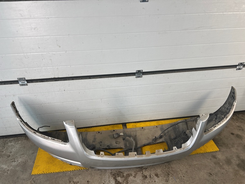 Бампер передний Volkswagen Touareg 2003 7L6