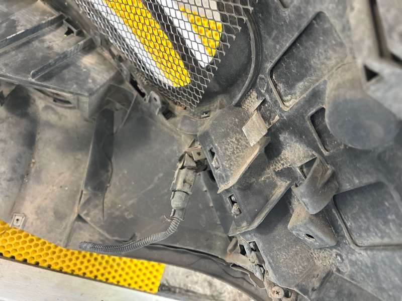 Бампер передний Volkswagen Touareg 2003 7L6