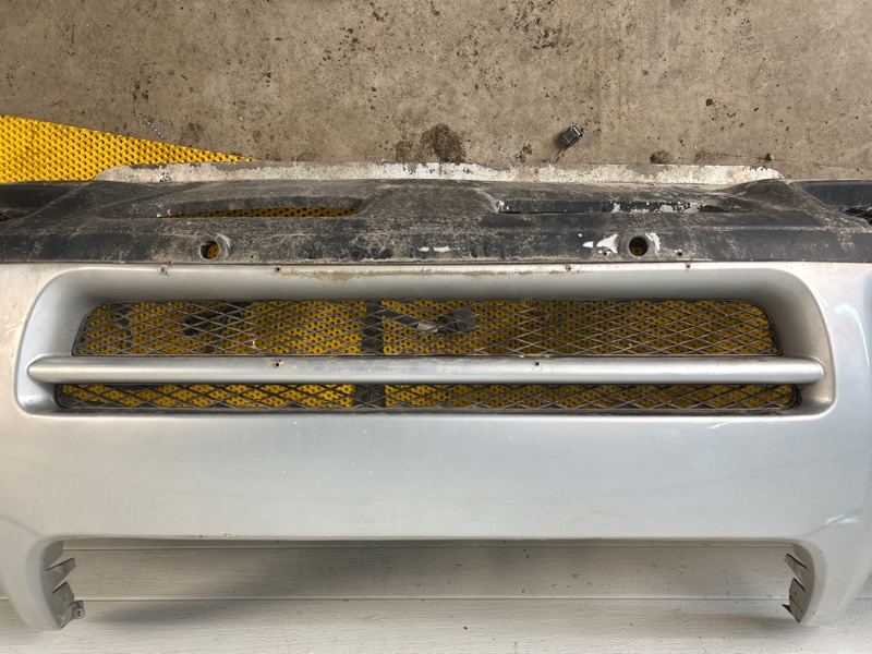 Бампер передний Volkswagen Touareg 2003 7L6