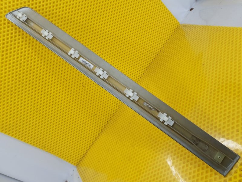 Молдинг двери Mercedes-Benz GL-Class 2008 X164