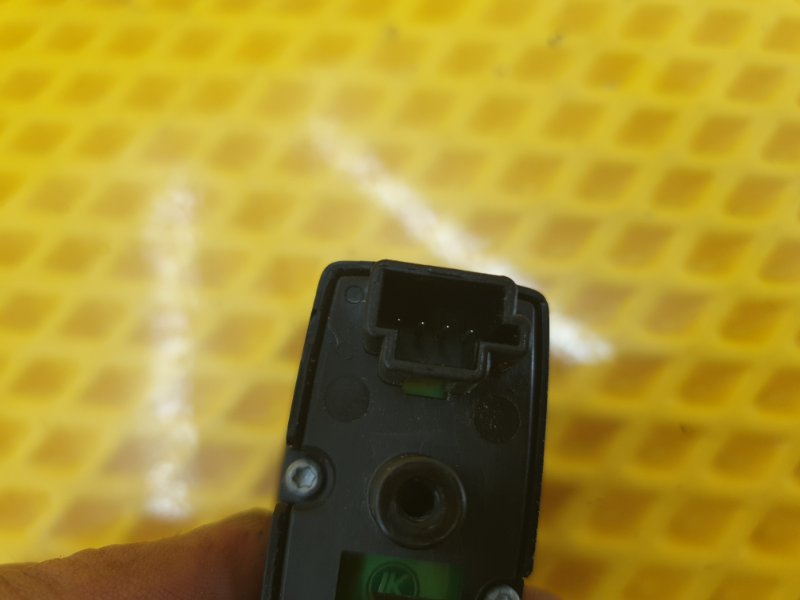 Кнопка стеклоподъемника Mercedes-Benz GL-Class 2007 X164